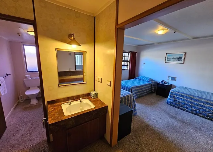Discovery Countrytime Hotel